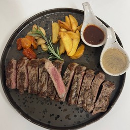 สเต็กเนื้อพิคานย่า - Grainfed Australian Black Angus Picanha Steak