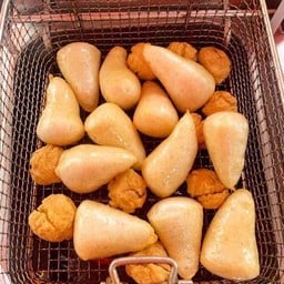 ลูกชิ้นปลาทอดแบบรวม นุ่ม-กรอบ