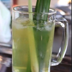 น้ำตะไคร้สด