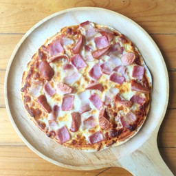 8 pcs พิซซ่าทรีโอ้มีท - Trio Meat Pizza