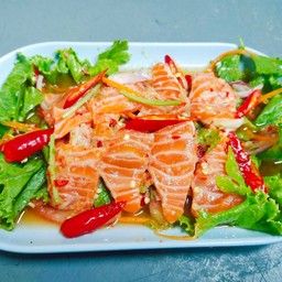 ยำแซลมอน