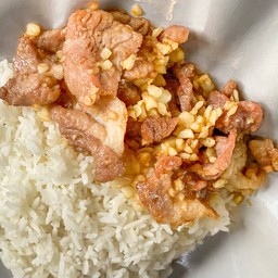 หมู ชิ้น-สับ กระเทียมพริกไทย