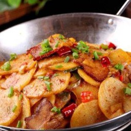 026  干锅土豆片  มันฝรั่งผัดหมูสามชั้น
