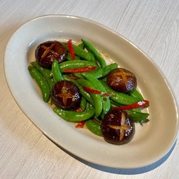 ถั่วหวานผัดเห็ดหอม