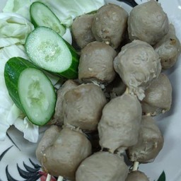 ลูกชิ้นปิ้งน้ำจิ้มรสเด็ด (หนองระแหง)