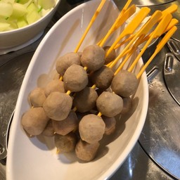 C205 ลูกชิ้นวัว (ไม้)