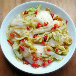 075   剁椒大白菜 ผัดผักกาดขาว