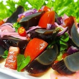 ยำไข่เยี่ยวม้า