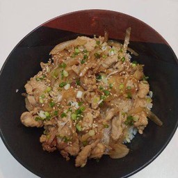 ข้าวหน้าหมูผัดเทริยากิ