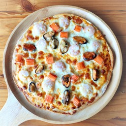 8 pcs พิซซ่าอัลติเมทซีฟู้ด - Ultimate Seafood Pizza