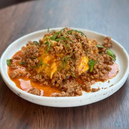 ข้าวไข่ข้นราดต้มยำหมูสับ