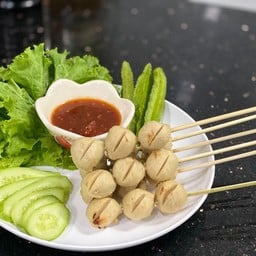 ลูกชิ้นหมูปิ้ง
