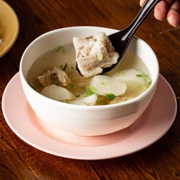 ต้มจืดไชเท้า