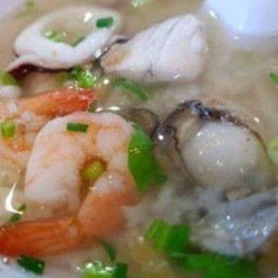 ข้าวต้มทะเลรวมหอยนางรม