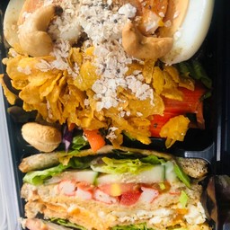 แซนวิช+ไข่ต้ม