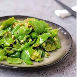 青爆螺丝椒 ผัดพริกหยวกจีน