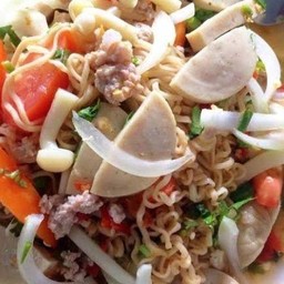 ยำมาม่ารวม(มาม่ารสต้มยำ1ซอง)