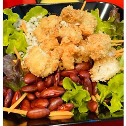 สลัดไก่กรอบ