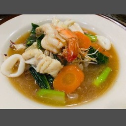 อาหารตามสั่งเอื้ออาทรท่าจีน เอื้ออาทรท่าจีนตึก46