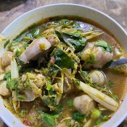 ต้มส้มไก่บ้าน