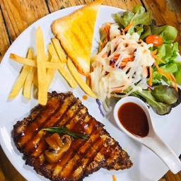 สเต็กหมูพริกไทยดำ