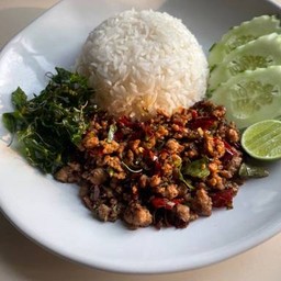 ข้าวกะเพราเนื้อโคขุนสับคั่วแห้งโบราณ