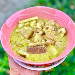 แกงเขียวหวานไก่พิเศษ(ไม่มีขนมจีน)