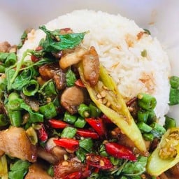 เจ๊ดาตามสั่งริมบ่อ