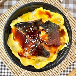 ข้าวหน้าไข่ข้น+ปลาซาบ๊ะ3ชิ้น