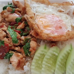 กระเพราไก่+ไข่ดาว
