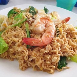 ผัดมาม่ากุ้ง