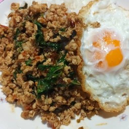 กะเพราข้าวหอม ครัวอิ่มทรัพย์