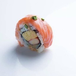 แซลมอนโรล