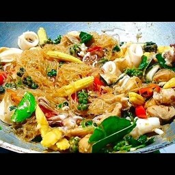 ผัดวุ้นเส้นขี้เมาทะเล