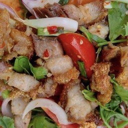 ยำหมูกรอบ-เป็นกับแกล้ม