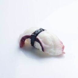 ซูชิปลาหมึกยักษ์