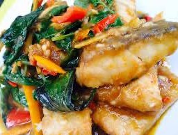เนื้อปลากะพงผัดฉ่า