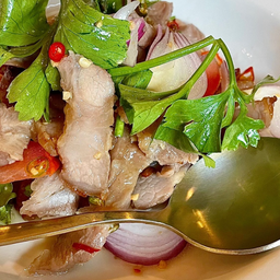 ยำหมูย่าง