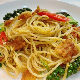 สปาเก็ตตี้ผัดขี้เมา เบคอน