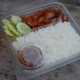 ข้าวหมูสามชั้นทอดกรอบ