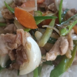 ไก่ พัดพริกสด