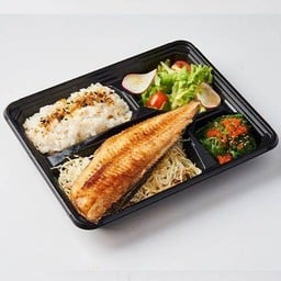 Bento 8  เซตปลาฮอกเกะย่าง