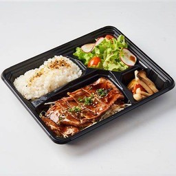 Bento 9  เซตเนื้อวากิวย่าง