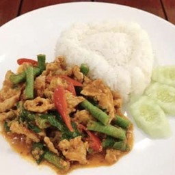 ข้าวพริกแกงหมู