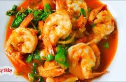 กุ้งผัดเผ็ดพริกไทยอ่อน