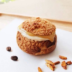 Caramel Mcaahiato Cookie Choux
