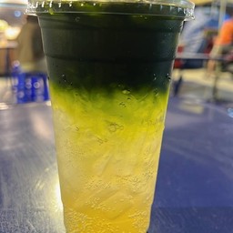 ชาเขียวน้ำผึ้งมะนาวโซดาเย็น