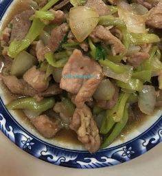 ข้าวผัดพริกอ่อนหมูไก่