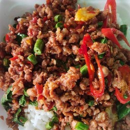อาหารตามสั่ง ครัวตา-ยาย หมู่บ้านสุขสันต์