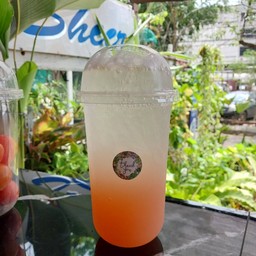 สัปปะรดโซดา